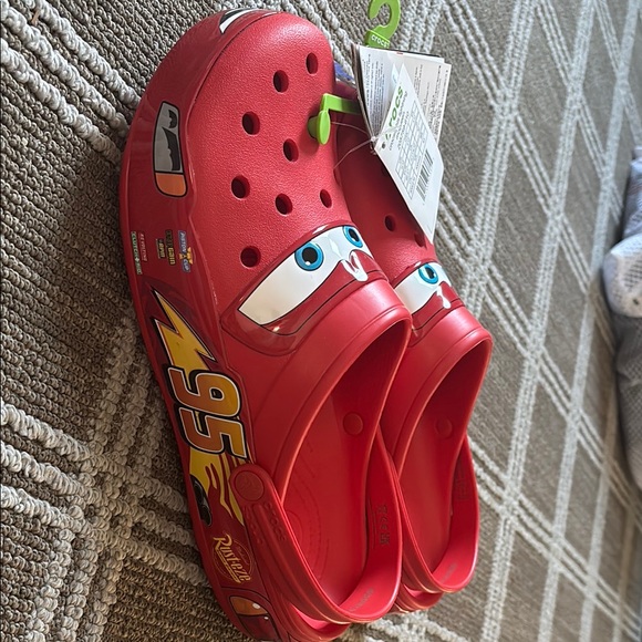 New with Tags CROCS Size 12 Red Lightning McQueen Disney shoes - Picture 6 of 7